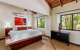 Los Altos de Eros - Adults Only